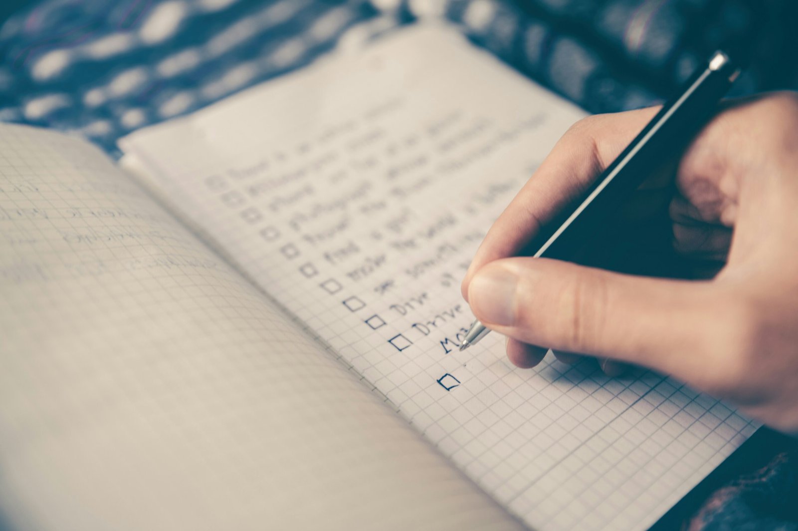 UX Workshop Guide: Essential Planning Steps & Best Practices 9 glenn carstens peters RLw UC03Gwc unsplash scaled
